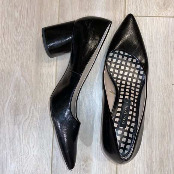 Zara size 10 pointed heels - Picture 2 of 3
